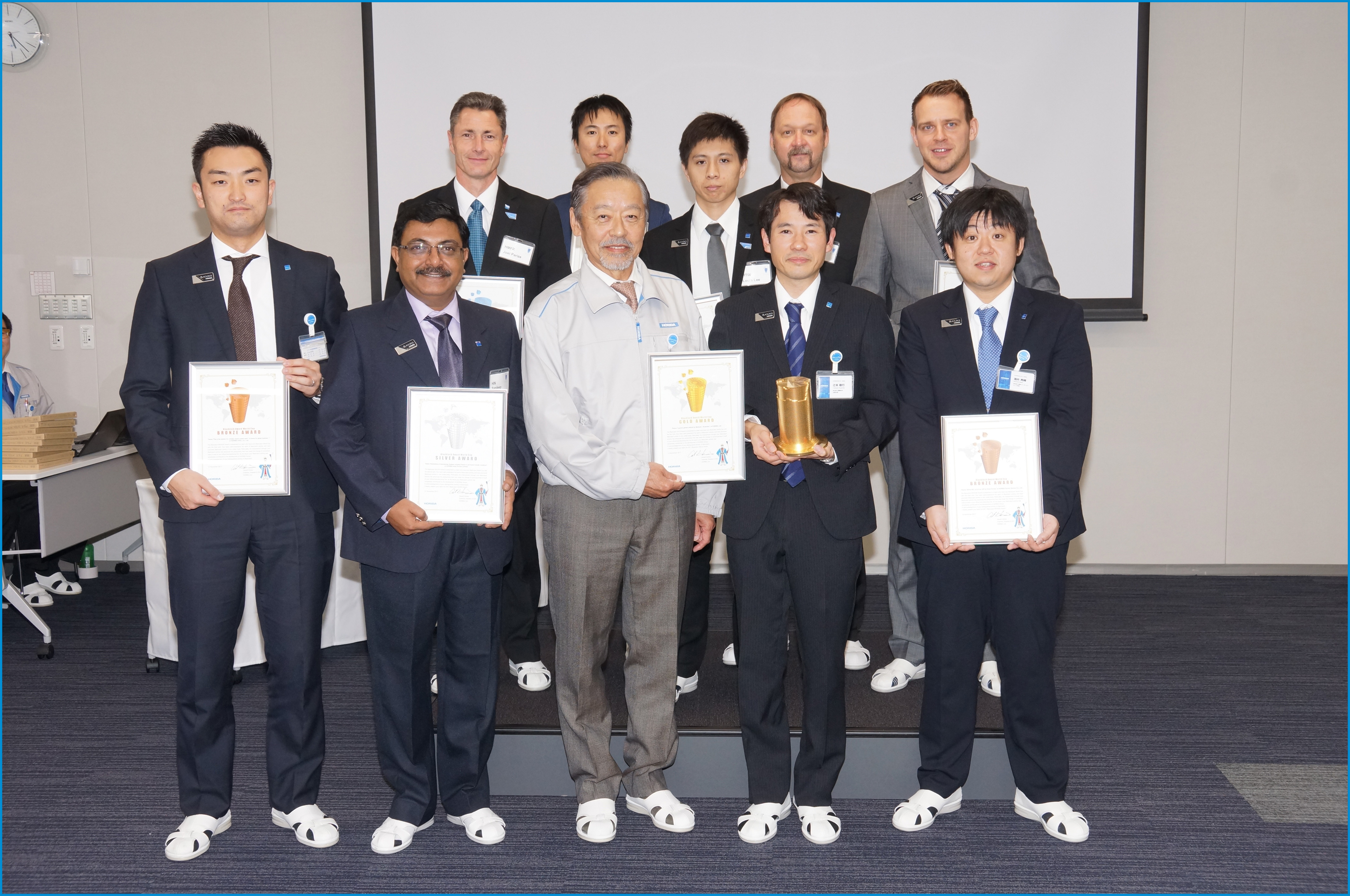 Group picture of the winners of BlackJack Award World Cup 2017 with Mr. Atsushi Horiba